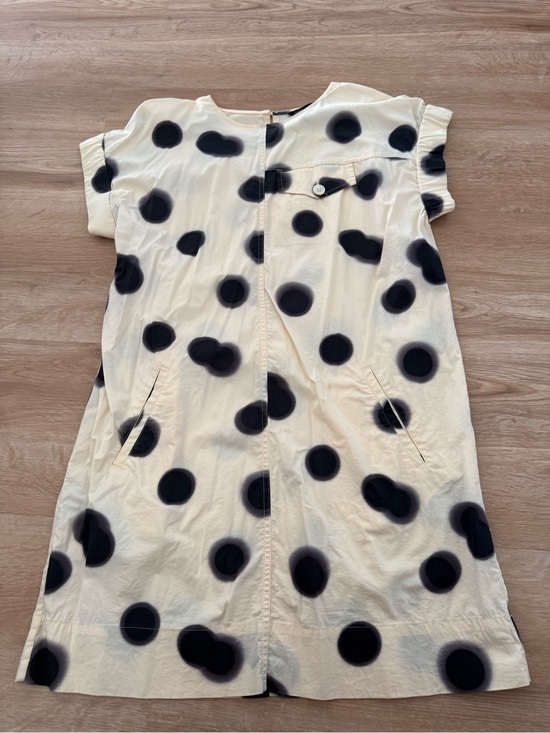 Marc By Marc Jacobs Dresses & Skirts - Marc By Marc Jacobs Cream Dress with Black Dot Accent